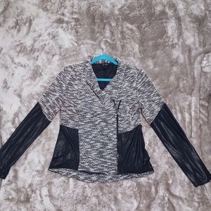 Jessica Simpson Blazer/Sweater